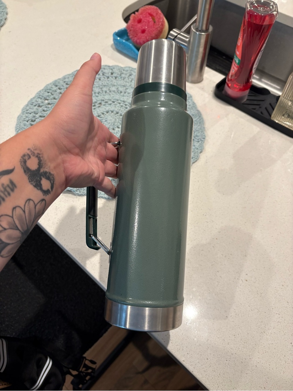 💗CLEAR OUT SALE💗 Stanley Olive Green Stainless Steel Vacuum Bottle with Handle
